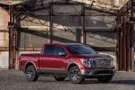 Nissan Titan Platinum Reserve Crew Cab 2016 года